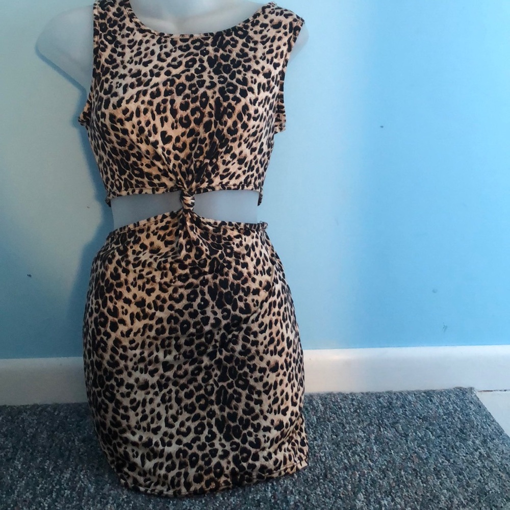 NWOT. womans sexy leopard dress